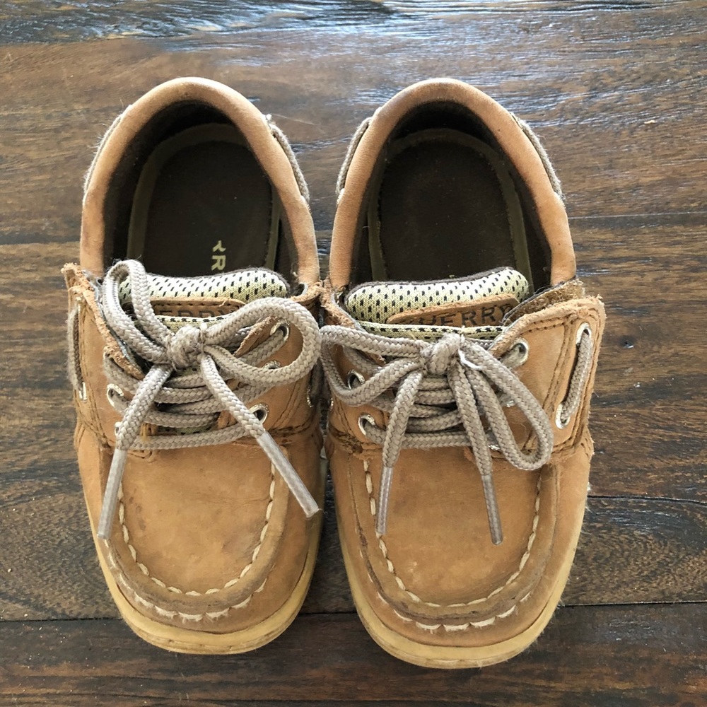 Little boys sperrys